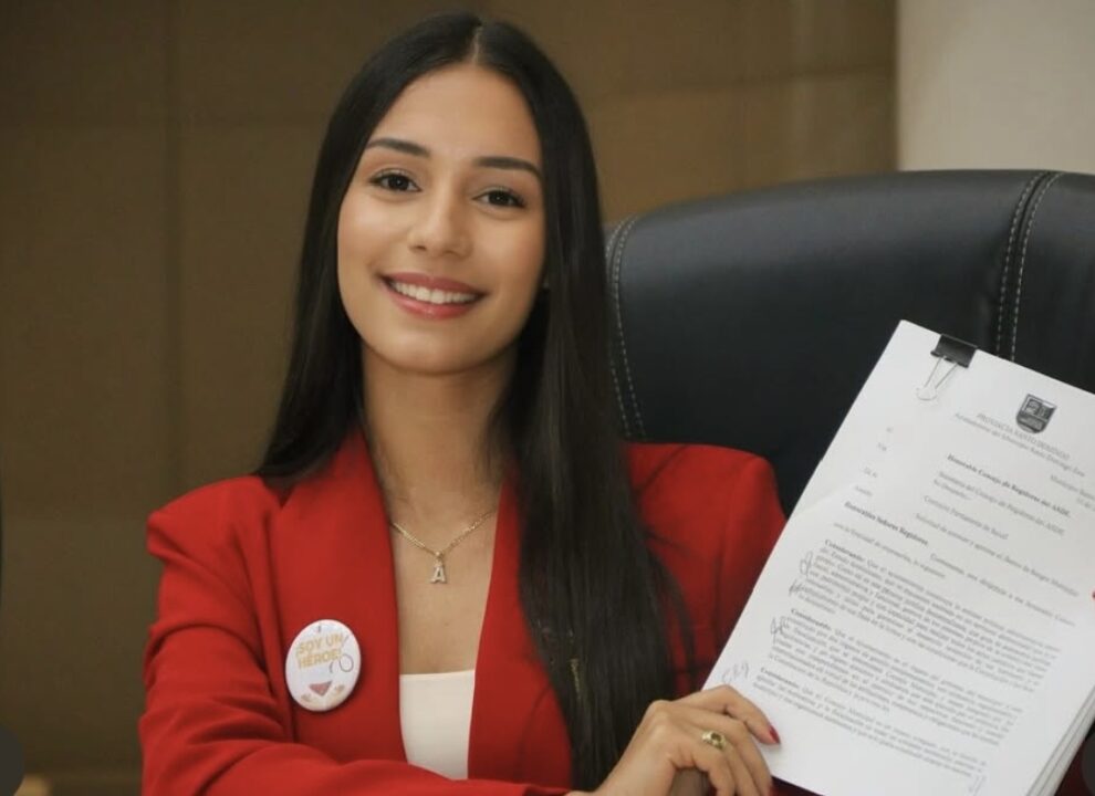 Regidora Aileen Decamps