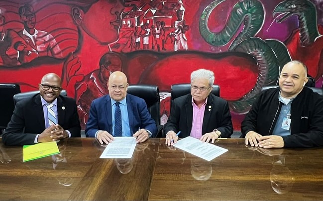 EL CMD Y LA ASOCIACIÓN HISPANA DE PROFESIONALES DE LA SALUD, FIRMAN CONVENIO.El Colegio Médico D