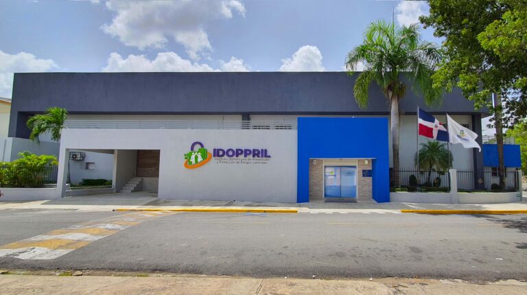 IDOPPRIL informa nuevos horarios de trabajo en favor de prevención - doctor Agustín Burgos