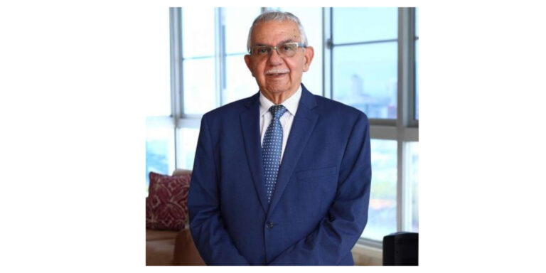 Arismendi Díaz Santana, economista, Primer Gerente General del Consejo Nacional de Seguridad Social (CNSS)