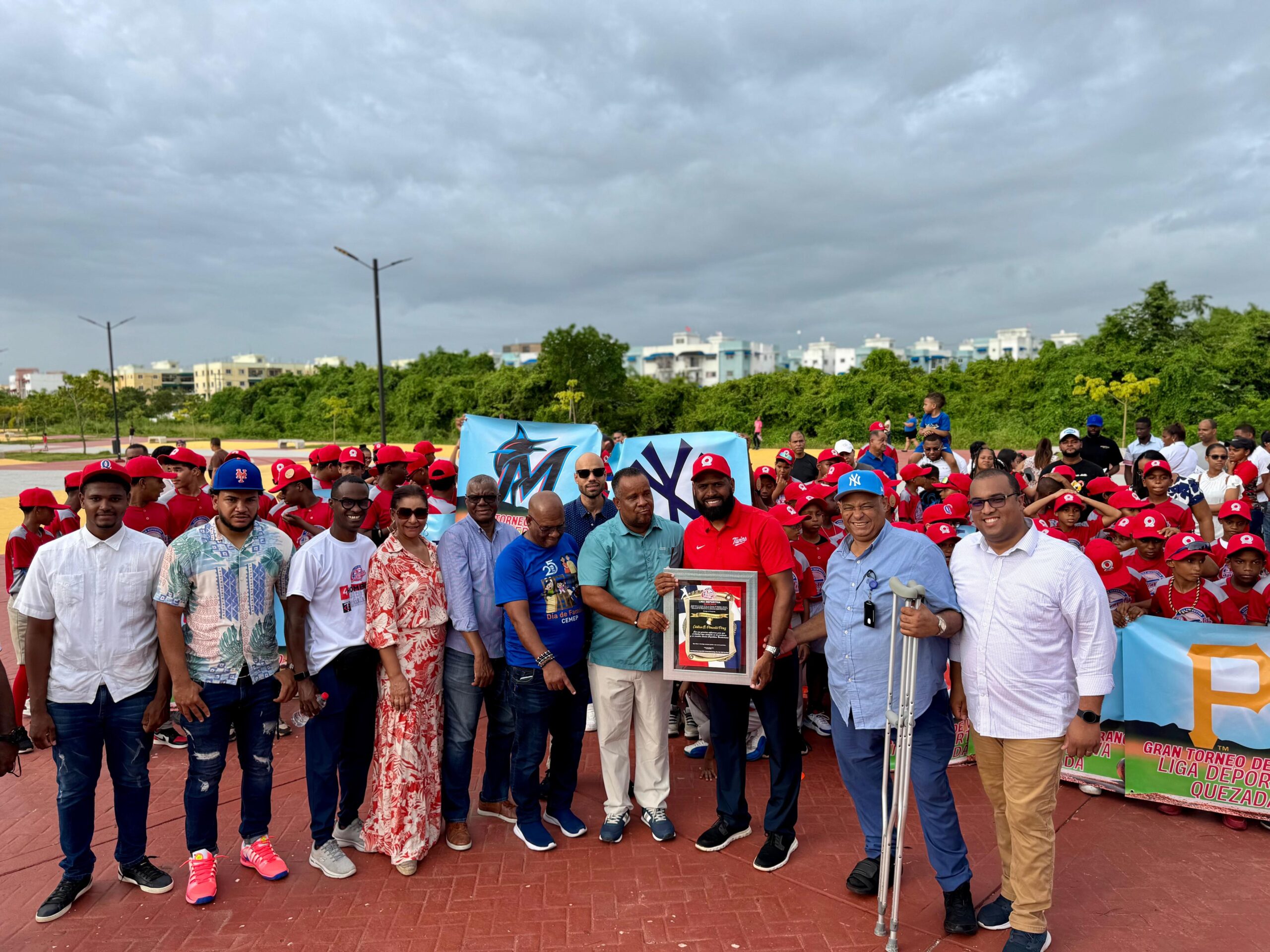 Liga Deportiva Quezada inaugura su 9no Torneo de Verano 2025