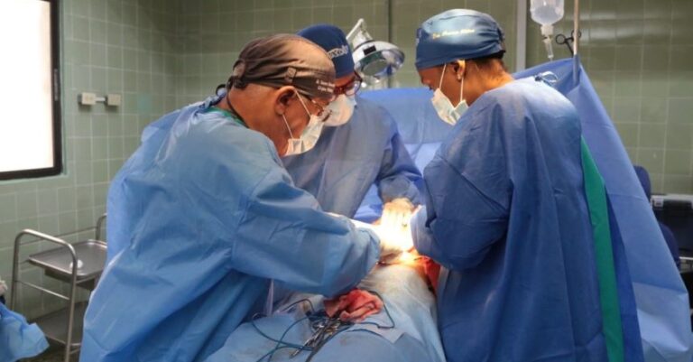 Hospital Gautier reconstruye por amputación de mamas a 20 mujeres post cáncer