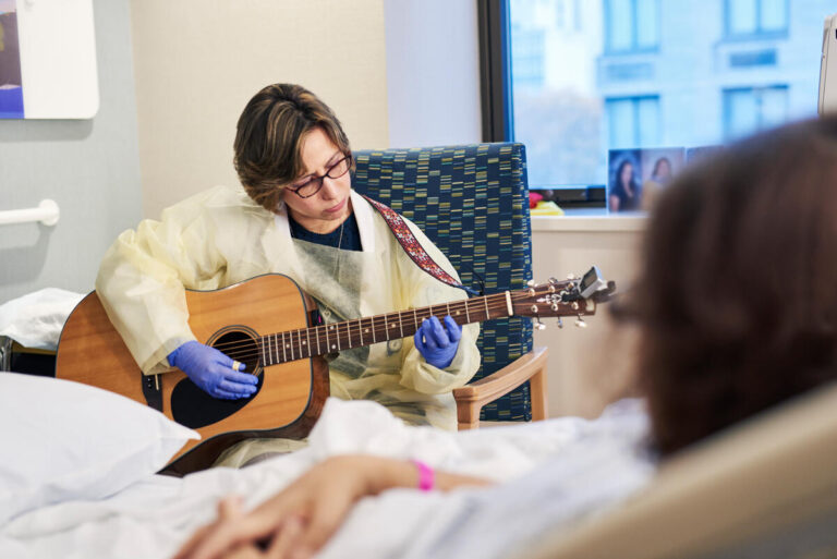 Musicoterapia es efectiva como tratamiento para la ansiedad causada por el cáncer