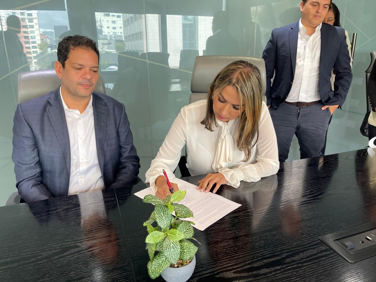 Lanzan al mercado "Lentes Protegidos" para cuidar su inversión en gafas y espejuelos