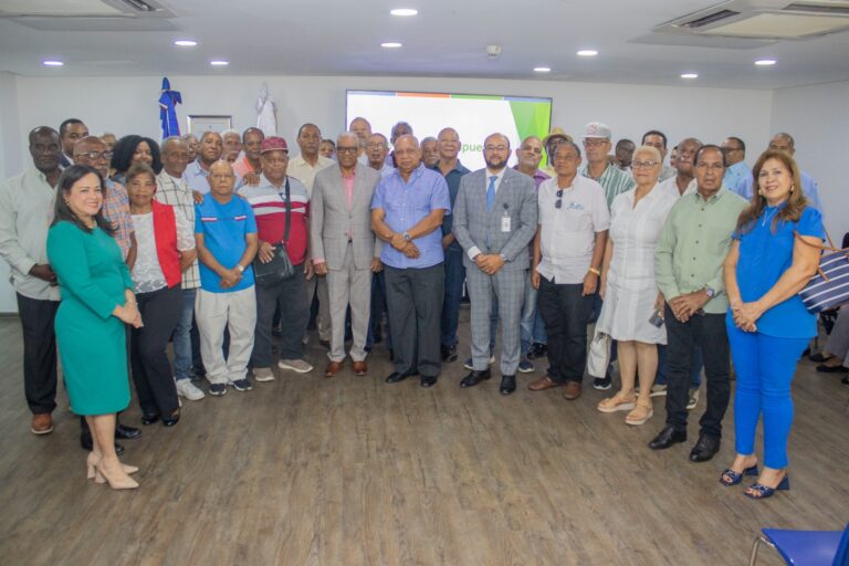 DGJP recibe a miembros de la Asociación Nacional de Pensionados de la extinta CDEEE