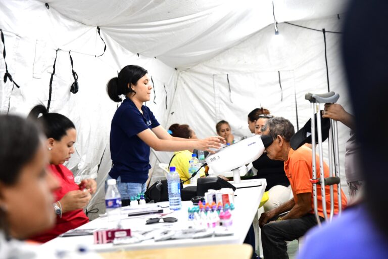 Realizan jornada “Más Salud” en Santiago