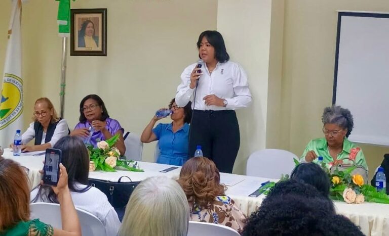 Bioanalistas anuncian plan de lucha por incumplimiento en aumento salarial