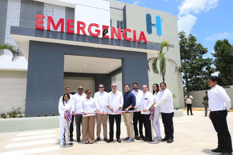 Inauguran hospital traumatológico de Higüey
