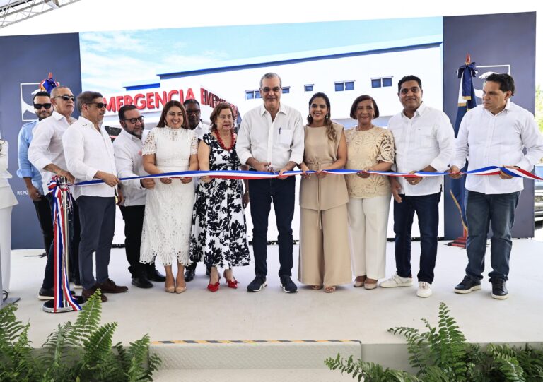 inaugura ampliación Área de Internamiento Hospital Regional Luis Morillo King
