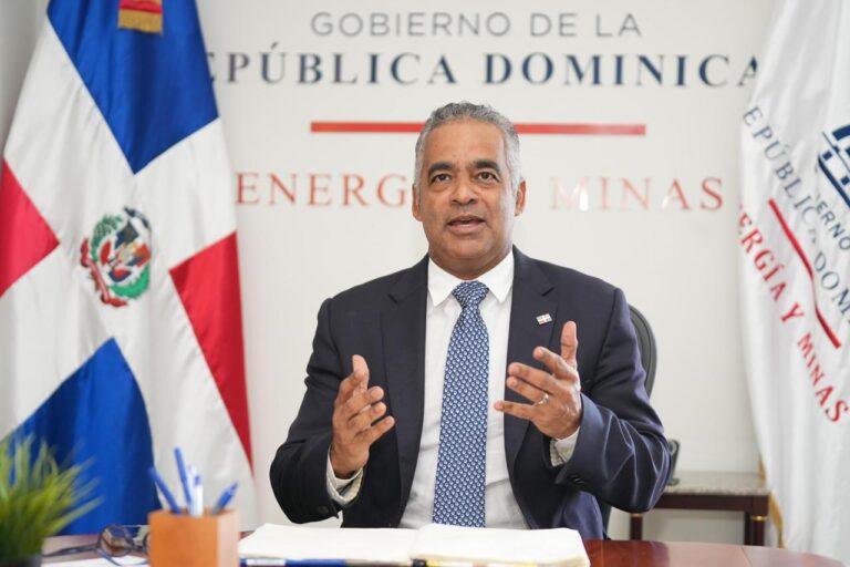 RD registra dos récords históricos en el sistema eléctrico: demanda máxima y generación renovable