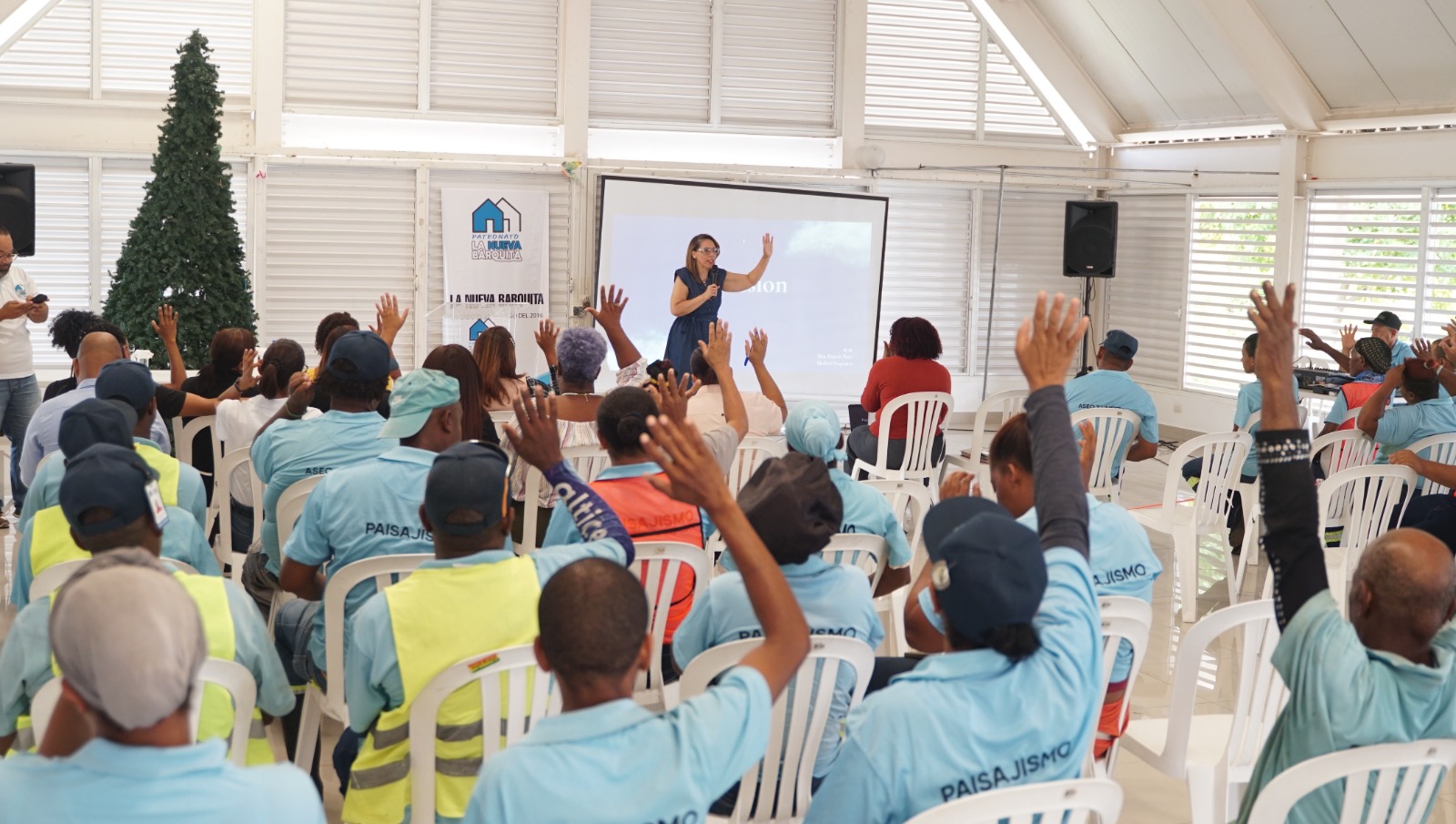 RESIDE muestra rostros de la depresión en charla a empleados del Patronato de la Nueva Barquita