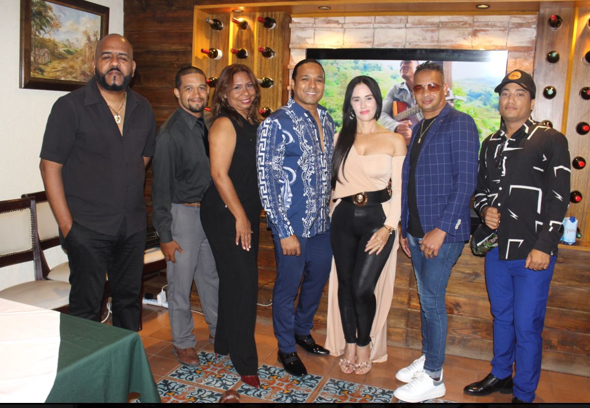 Héctor Gonz celebra 20 años de trayectoria musical con un concierto inolvidable en Hard Rock Café