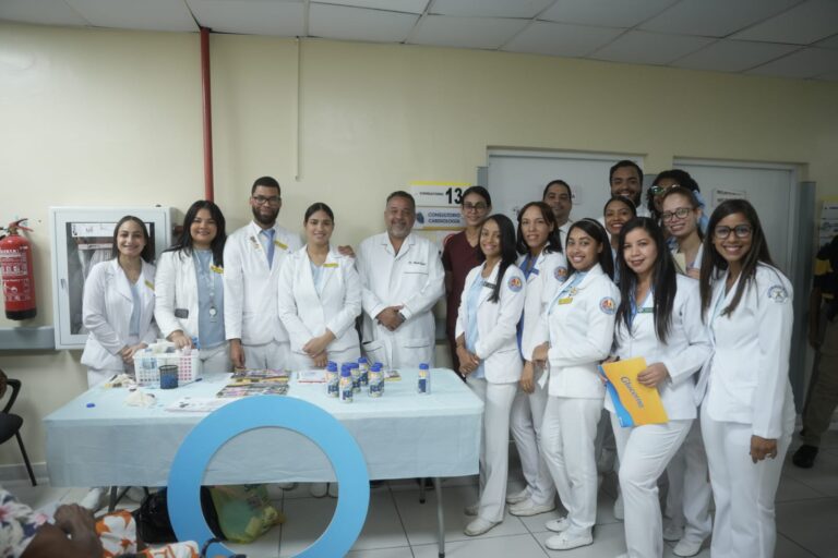 Hospital Moscoso Puello realiza jornada educativa y preventiva por "Mes de Concientización de Diabetes"