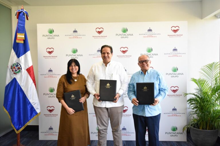 Grupo Puntacana y MSP firman convenio para promover donación voluntaria de sangre