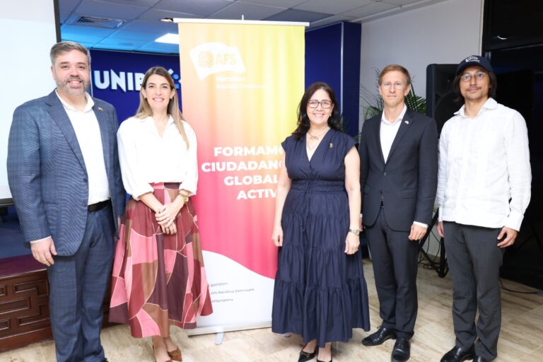 Educación de RD se abre al mundo: líderes educativos suscriben manifiesto por ciudadanía global