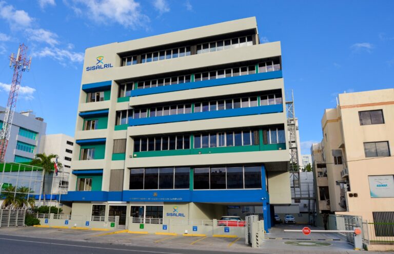 Reconocen a la SISALRIL con máxima puntuación en transparencia y gestión pública