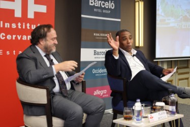 Embajador Flavio Amaury Rondón representa a RD en el III Encuentro de Escritores Iberoamericanos