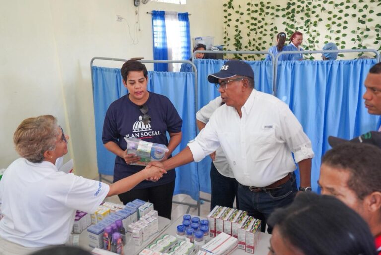 Dirección General de Asistencia Social y Alimentación Comunitaria (DASAC) realiza jornada integral en Santo Domingo Este