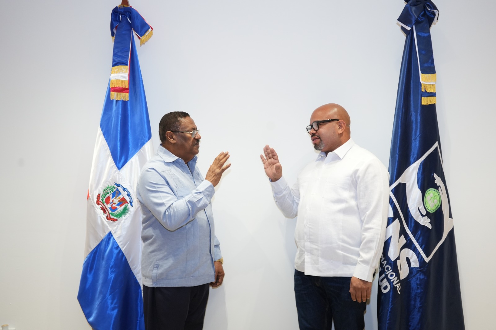 Doctor Joselin Valdez es juramentado como nuevo director del Hospital Darío Contreras