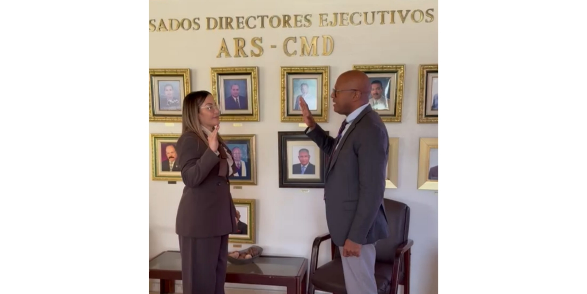Juramentan a la doctora Mirna Esther Fonfrias como nueva directora de ARS CMD