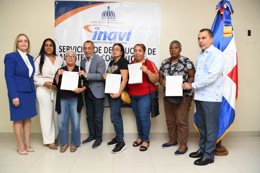 Instituto de Auxilios entrega más de DR$ 2 MM a decenas de exservidores del Estado