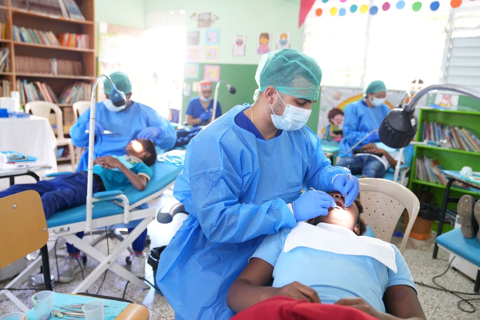 (VIDEO) INABIE beneficia a más de 620 estudiantes de Pedernales con soluciones de salud bucal