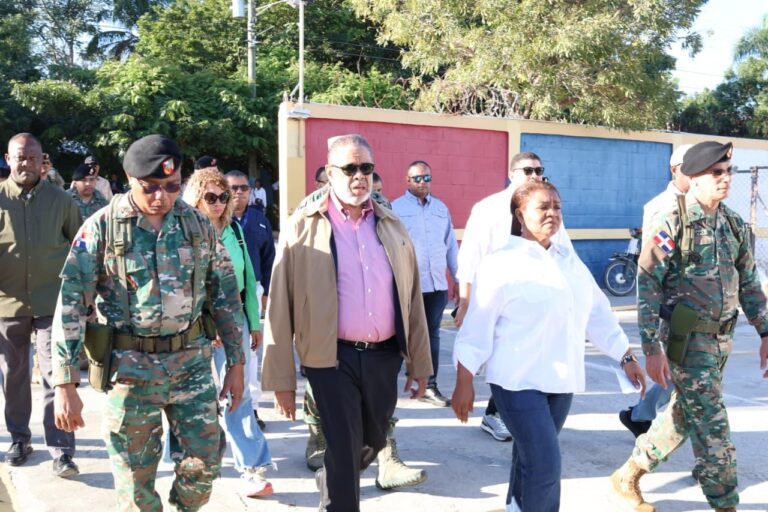 Desarrollo de la Comunidad y Ejército RD realizan jornada asistencial en Matayaya, San Juan