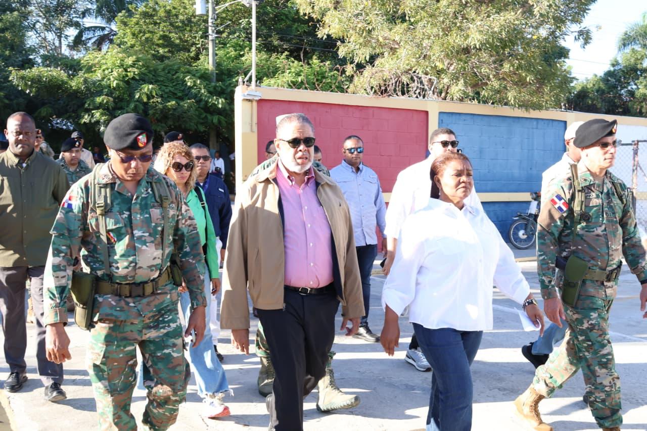 Desarrollo de la Comunidad y Ejército RD realizan jornada asistencial en Matayaya, San Juan