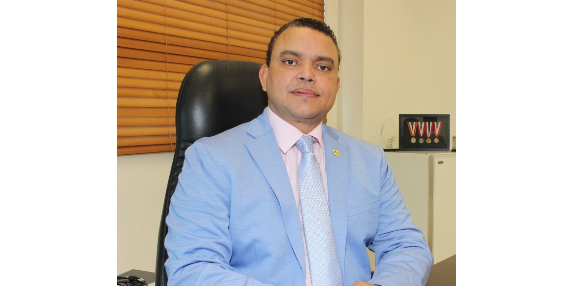 Presidente designa a Julio Landrón como director del Servicio Nacional de Salud