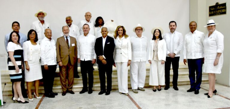 Presentan detalles del Pabellón Dominicano en Macfrut 2026 durante encuentro con agroexportadores