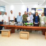 FEDA apoya el sector apícola con donación de cajas, capacitación y apoyo productivo