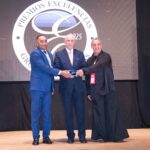 Flavio Acuña, líder en turismo wellness, recibe Premio Excelencias Turísticas