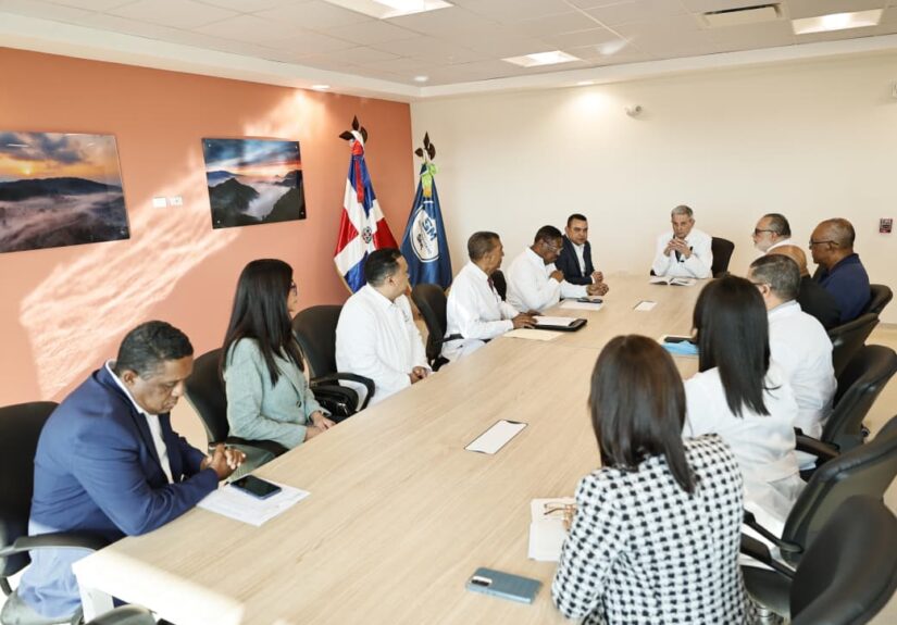 SNS inicia conformación de Red Nacional de Unidades de Terapia Intensiva y de Hemodinamia