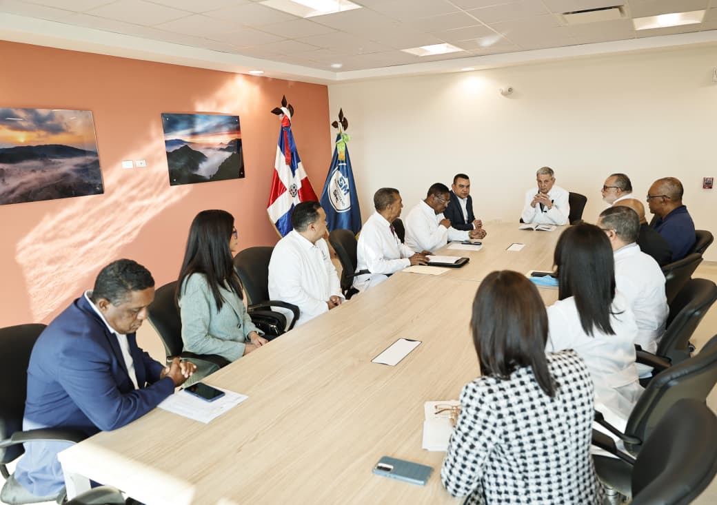 SNS inicia conformación de Red Nacional de Unidades de Terapia Intensiva y de Hemodinamia