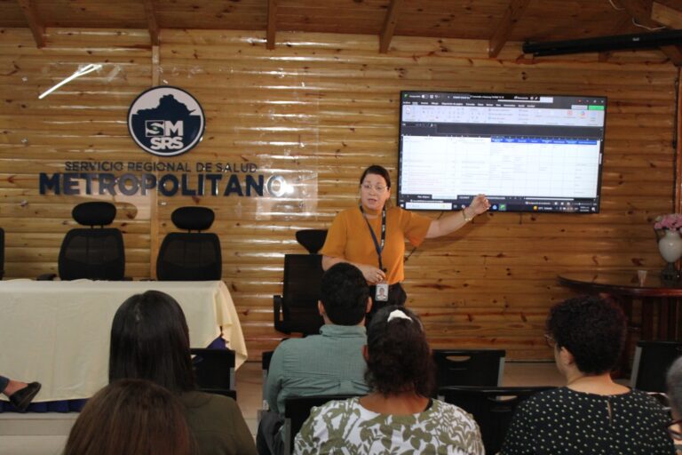 SRSO elabora planes de mejora con encargados de áreas de hospitales en Mesa Técnica de Evaluación de Resultados SISMAP