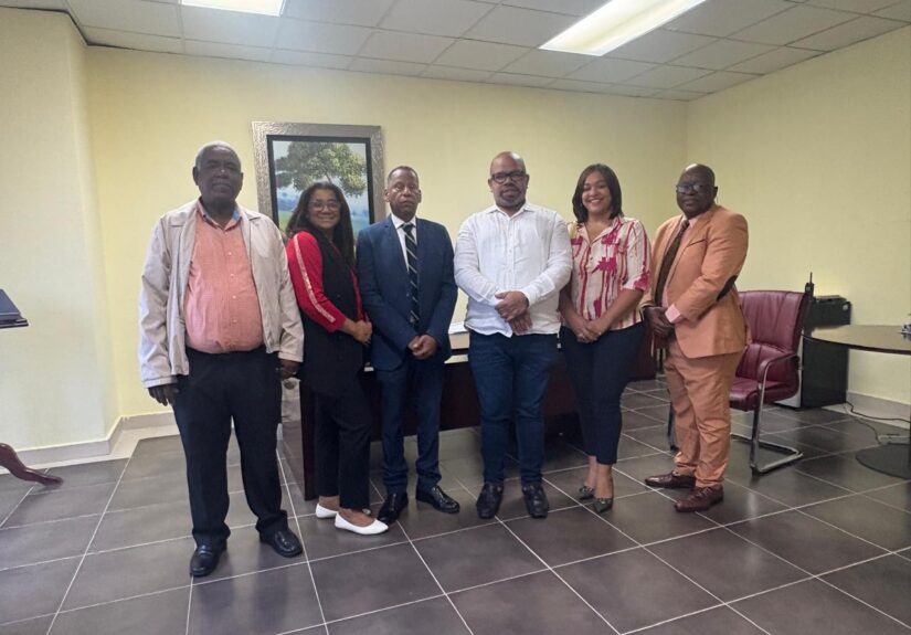 Secretario general de la filial SNTP-SDE visita Hospital Darío Contreras; Gestiona reconocimiento de derechos para trabajadores de la Prensa