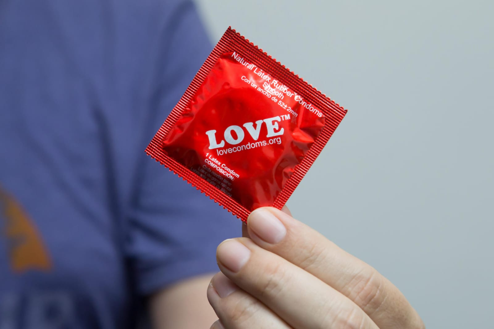 En Día Internacional del Condón, fundación AHF llama a fortalecer el acceso y la educación sexual