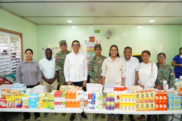 Ministerio de Defensa realiza jornada médica y ayudas sociales