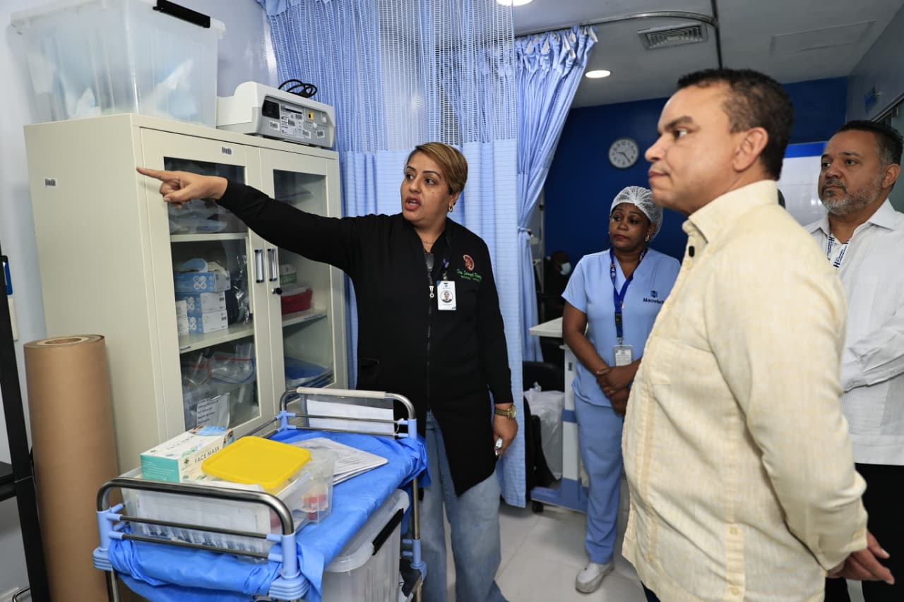 SNS garantiza 100% suministros de programas diálisis peritoneal, hemodiálisis y nutrición de Red Pública