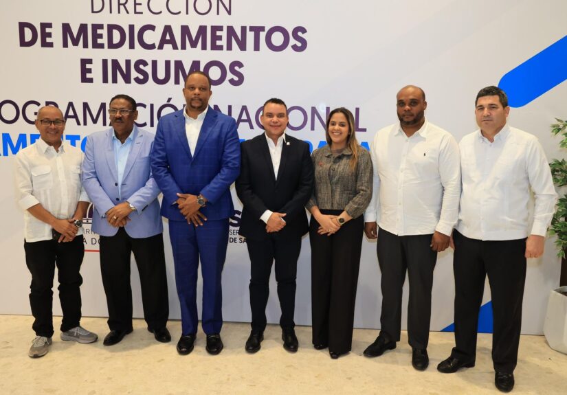 SNS informa Gobierno ha aumento casi un 100 % inversión en medicamentos en la Red Pública