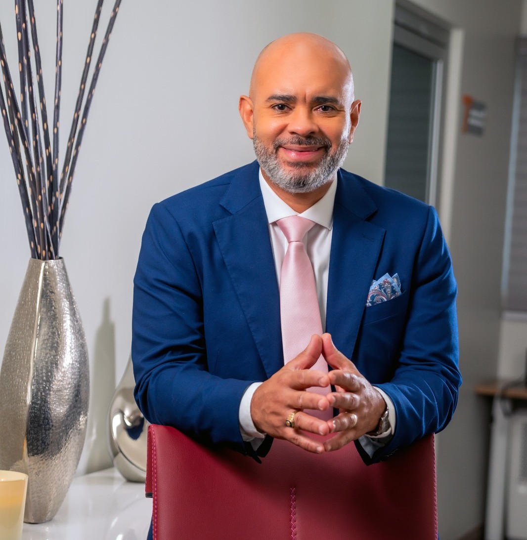 Dr. Andyy De León 2