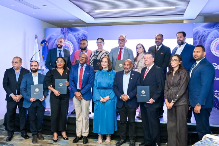 WSociedad de Neumología firma acuerdo con 10 sociedades médicas