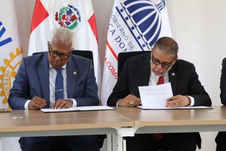 DGDC y Club Rotary Santo Domingo Colonial se unen para impulsar desarrollo comunitario