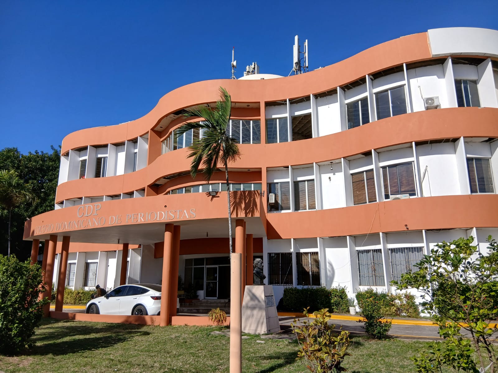 CDP Distrito Nacional expresa preocupación por frecuentes accidentes cardiovasculares en periodistas