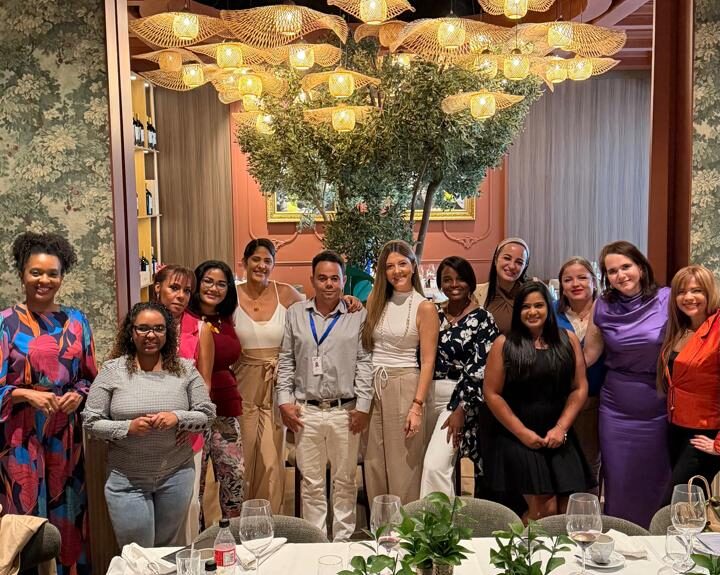 (VIDEO) Transforman plaza Acrópolis Business Mall en un espacio donde se "trabaja, disfruta y vive"