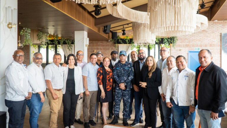 Adompretur y Gremios de la Prensa se reúnen con nuevo director Regional de la PN general Jorge Galán