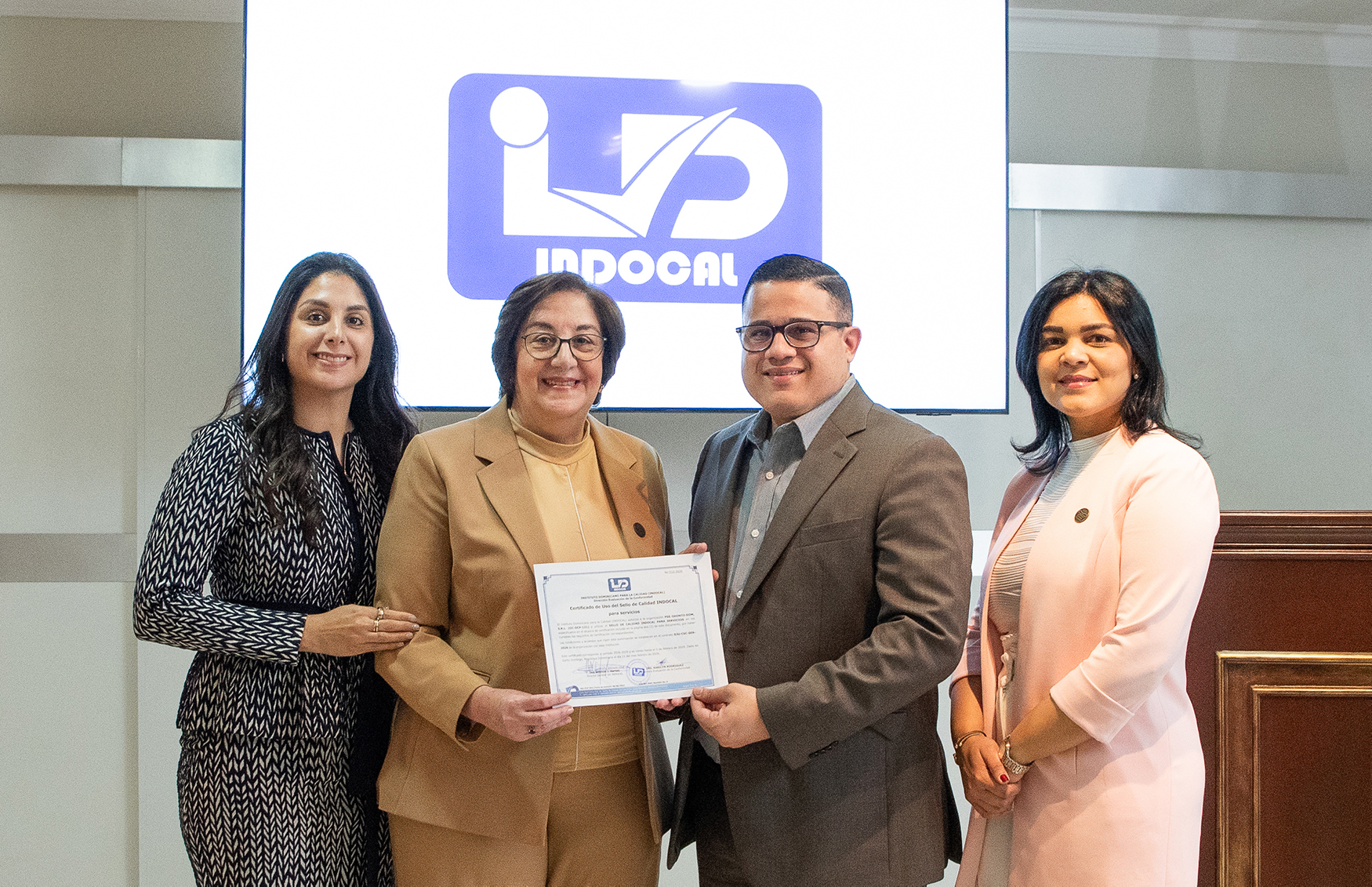 2- Loret Domínguez- Michelén, Arabella Michelén, Néstor Matos y Nairovis Vásquez (1)