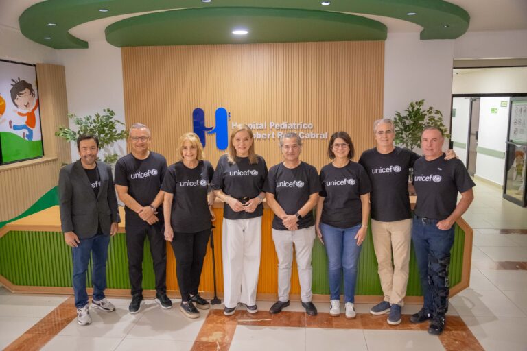 PRINCIPAL Santiago García, Álvaro Peña, Susana Brugal, Jatnna Tavárez, Carlos Carrera, Mercedes Ramos, René Grullón y Felipe Pagés- (1)