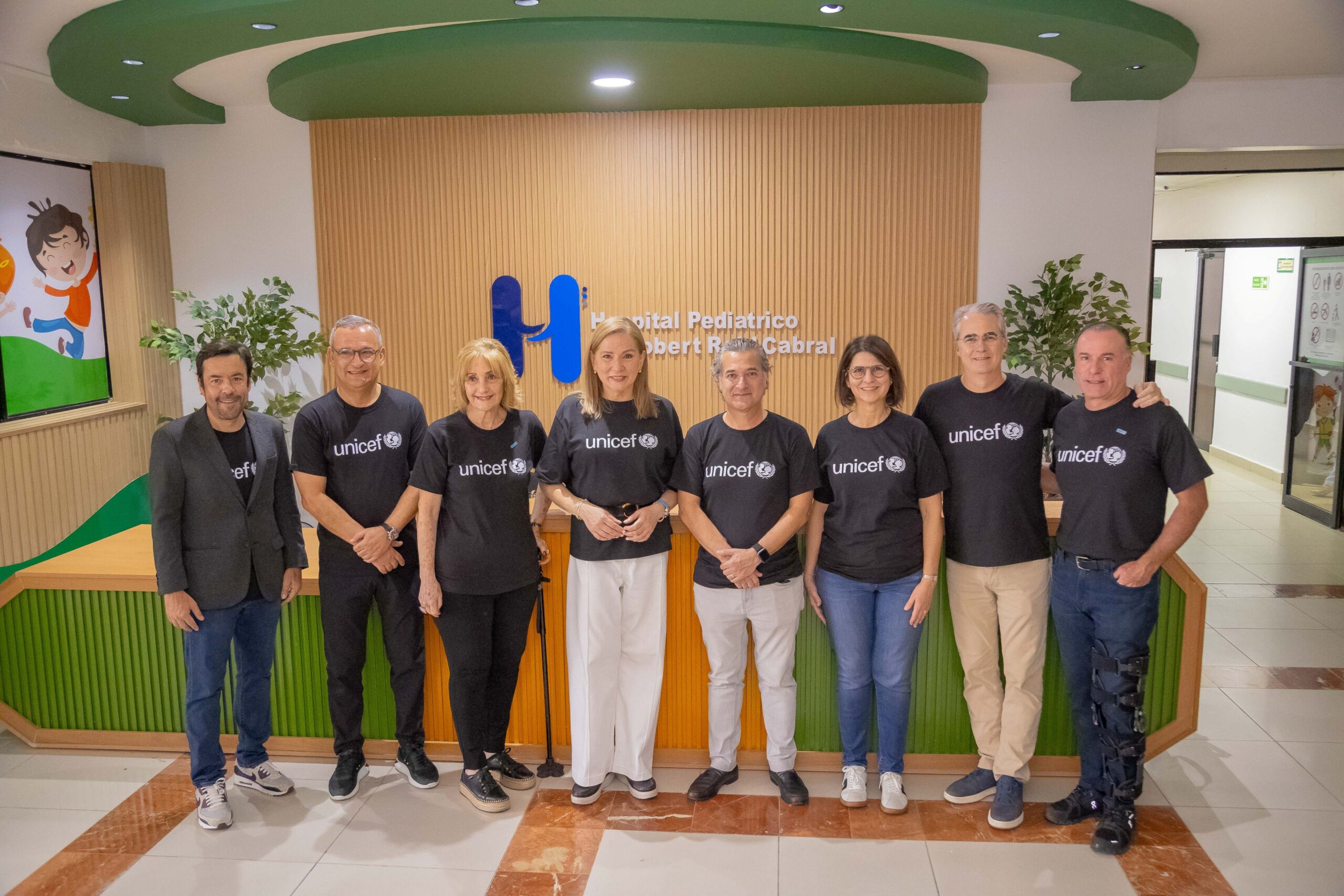 PRINCIPAL Santiago García, Álvaro Peña, Susana Brugal, Jatnna Tavárez, Carlos Carrera, Mercedes Ramos, René Grullón y Felipe Pagés- (1)