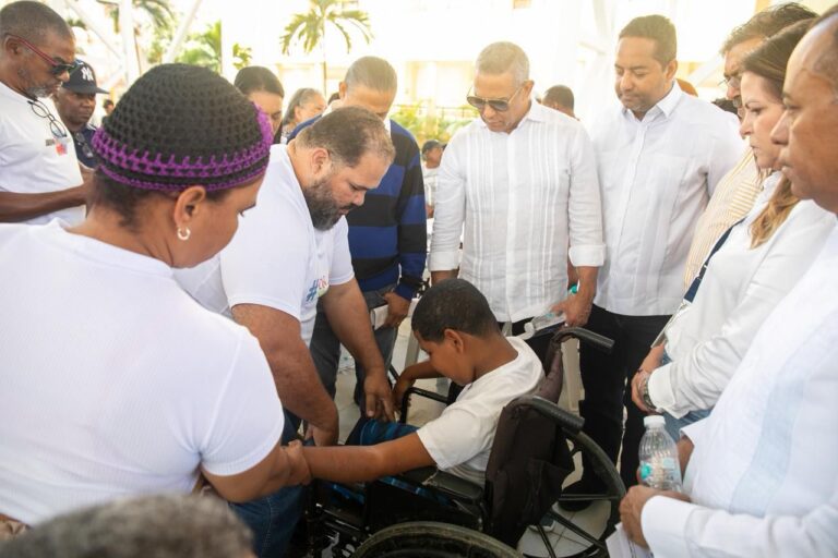 CONADIS acerca la inclusión a Azua con una gran jornada de servicios y atención integral